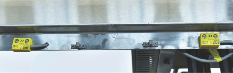 タッチスクリーン、周波数変換器、およびサーボシステムを備えた全自動カートン包装機（ボトルの包装用）
